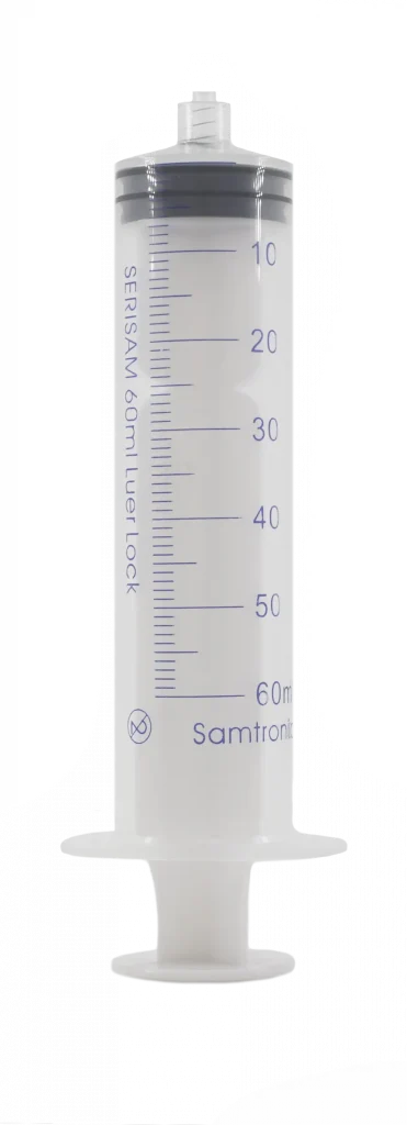 Uma seringa para infusão da linha Serisam Cristal de 60ml